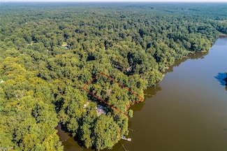 1 AC Breezy Cove, Gloucester, VA 23061