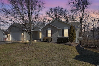 8 Scarlet Oak Ct, Troy, MO 63379