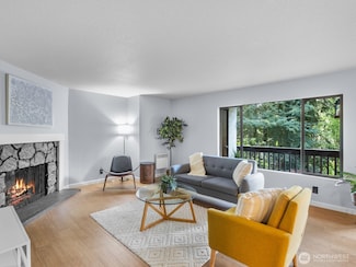 18210 15th Ave NE Unit 101, Shoreline, WA 98155