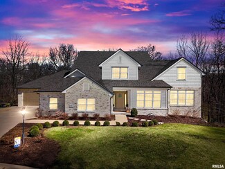 3905 W Crestridge Ct, Peoria, IL 61615