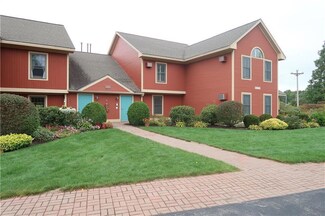 31 Estates Dr Unit 2, Manchester, ME 04351