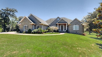 694 Forest Dr, Paris, TN 38242