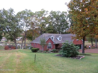 507 Thunderbird Dr N, Hernando, MS 38632