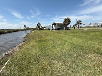 1283 N Monkhouse Dr, Crystal Beach, TX 77650
