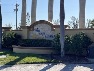916 W Cape Estates Cir, Cape Coral, FL 33993