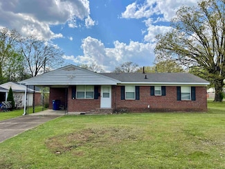 240 Foursquare St, Savannah, TN 38372