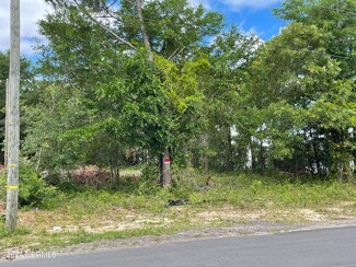 2718 Worth Dr, Wilmington, NC 28412
