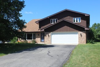 1216 Emerald Dr, Lemont, IL 60439