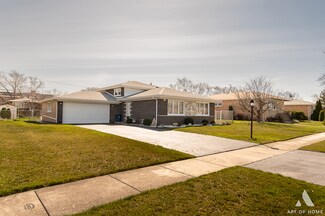 10429 S 81st Ave, Palos Hills, IL 60465