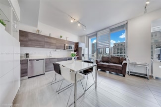 151 SE 1st St Unit 1706, Miami, FL 33131