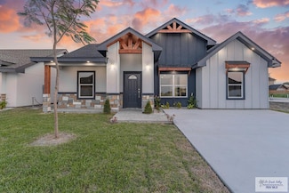 404 Dakota Dr, San Juan, TX 78589