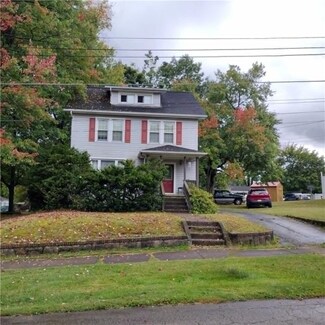 512 E Elizabeth St, New Castle, PA 16105