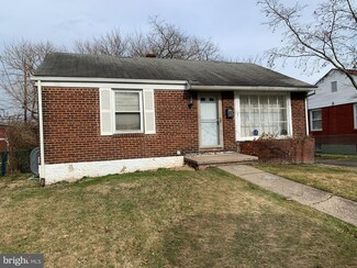 2301 Airacobra St, Levittown, PA 19057