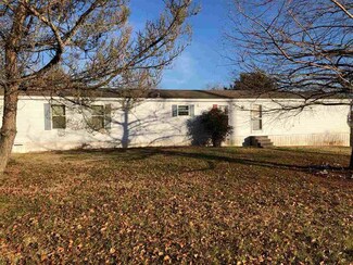 56 Halls Store Rd, Russellville, KY 42276