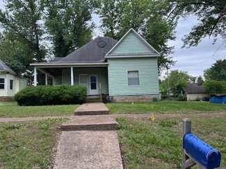 1820 Felix Ave, Parsons, KS 67357