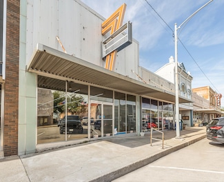 118 W Fourth St, Hearne, TX 77859