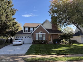 3245 Kinross Cir, Herndon, VA 20171