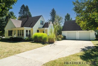 2674 Rogue River Rd NE, Belmont, MI 49306