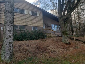 2544 Upper Smith Gap Rd, Saylorsburg, PA 18353
