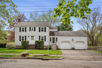 37 Elmcrest Rd, Wakefield, MA 01880