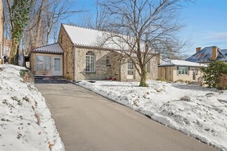452 Dickson Ave, Pittsburgh, PA 15202