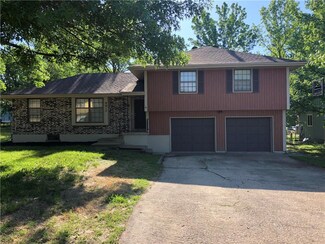 8817 Booth Ave, Kansas City, MO 64138