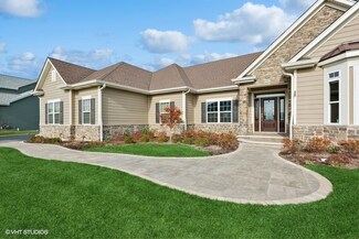 4N177 Norton Lake Cir, Campton Hills, IL 60175