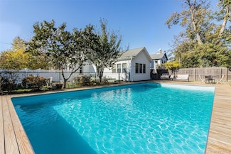 312 5th Ave, Greenport, NY 11944