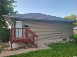 1225 S 8th St, Quincy, IL 62301