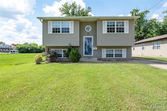 221 James St, Bethalto, IL 62010