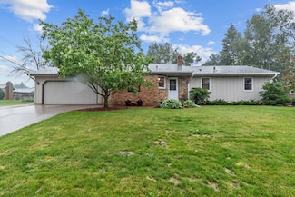2927 Howard St N, Saint Paul, MN 55109