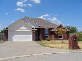 101 E C Ave, Cache, OK 73527