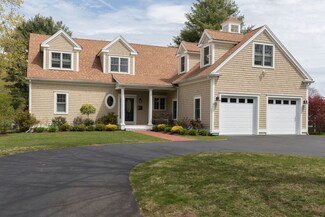 16 Scotland St, Hingham, MA 02043