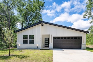 125 Bluebonnet Dr, Gun Barrel City, TX 75156