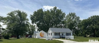507 W Wood St, Camp Point, IL 62320