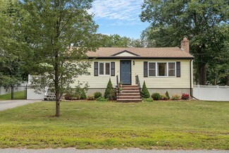 22 Pinewood Rd, Wilmington, MA 01887