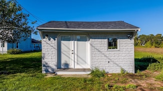736 Sconitcut Rd Unit B, Fairhaven, MA 02719