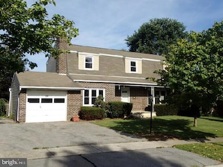 26 Dorchester Dr, Reading, PA 19610