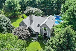 10940 Home Shore Dr, Pinckney, MI 48169