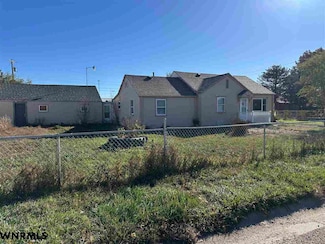 402 4th Ave, Minatare, NE 69356