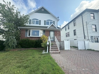 5 E Ct, East Rockaway, NY 11518