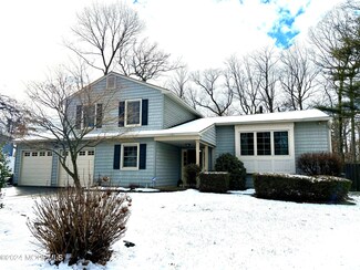20 Silversmith Ct, Howell, NJ 07731