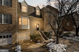 2052 Pieris Ct, Vienna, VA 22182