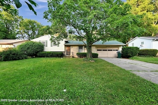 2520 Kuerbitz Dr, Lansing, MI 48906