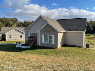 185 Waters Edge Dr, Spring City, TN 37381