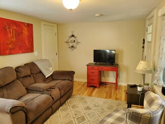 10 Lynchville Loop Rd, Albany Township, ME 04231
