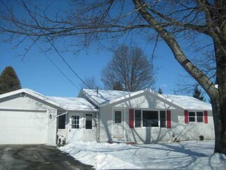 8 Stranburg Ave, Delevan, NY 14042