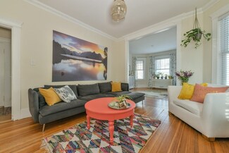 129 Shurtleff St Unit 2, Chelsea, MA 02150