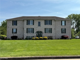 912 Pearson Cir Unit 5, Youngstown, OH 44512