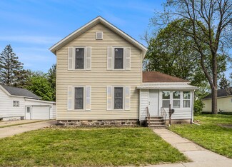 280 Church St, Coopersville, MI 49404